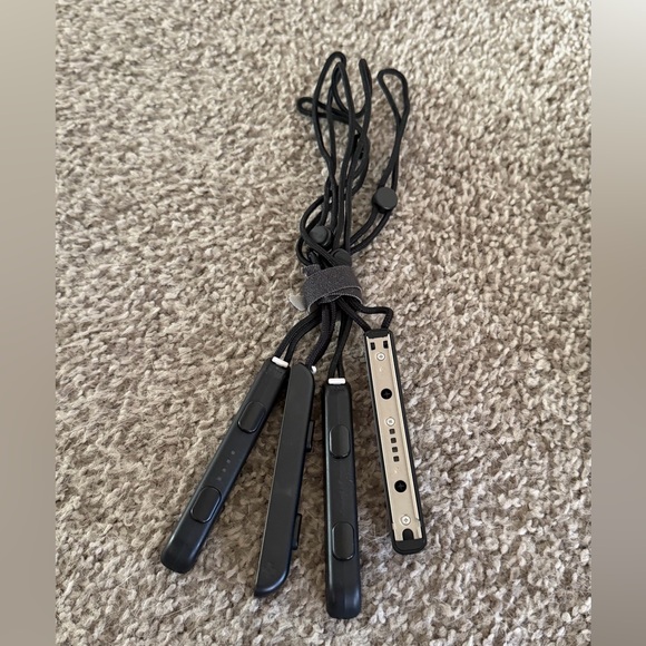 Nintendo Switch Bundle - Black and Gray - Picture 3 of 8